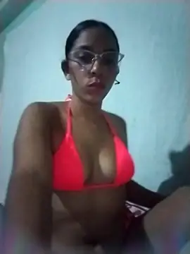 Snapshot of YuliBrayan chatting on 22, 4, 2026 YuliBrayan online show from 22, 4, 2026