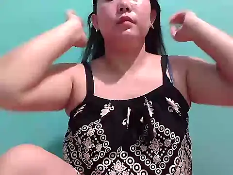 Snapshot of pretty_mia05 chatting on 16, 5, 2026 pretty mia05 online show from 16, 5, 2026