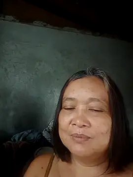 Snapshot of jeanyummytits chatting on 21, 5, 2026 jeanyummytits online show from 21, 5, 2026