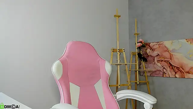 Snapshot of Milena_Milyan chatting on 4, 7, 2026 Milena Milyan online show from 4, 7, 2026