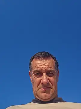 Snapshot of loulouferrari chatting on 25, 5, 2026 loulouferrari online show from 25, 5, 2026