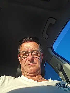 Snapshot of loulouferrari chatting on 31, 5, 2026 loulouferrari online show from 31, 5, 2026