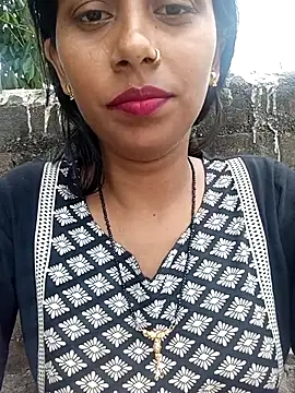 Snapshot of Miss_Divyaa chatting on 5, 5, 2026 Miss Divyaa online show from 5, 5, 2026
