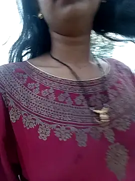 Snapshot of Miss_Divyaa chatting on 5, 5, 2026 Miss Divyaa online show from 5, 5, 2026
