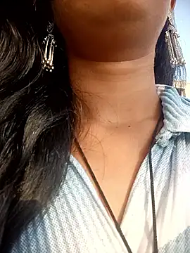 Snapshot of Miss_Divyaa chatting on 19, 5, 2026 Miss Divyaa online show from 19, 5, 2026