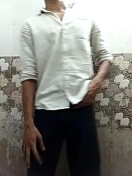 Snapshot of itsmemadhu2019 chatting on 24, 5, 2026 itsmemadhu2019 online show from 24, 5, 2026