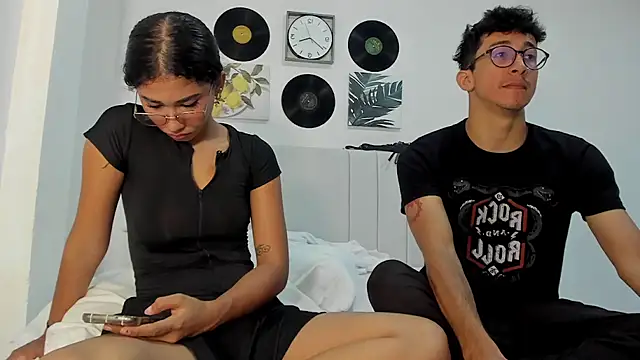 Snapshot of alanandtifany chatting on 1, 7, 2026 alanandtifany online show from 1, 7, 2026