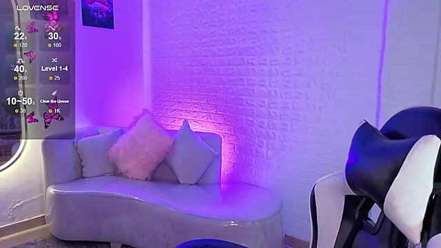 Snapshot of Dahlienne_Vianne chatting on 3, 7, 2026 Dahlienne Vianne online show from 3, 7, 2026