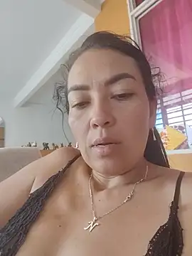 Snapshot of LuluDream chatting on 11, 6, 2026 LuluDream online show from 11, 6, 2026