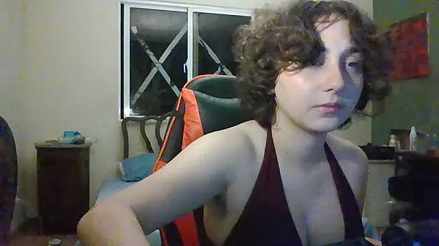 Snapshot of sarah2139 chatting on 13, 4, 2026 sarah2139 online show from 13, 4, 2026