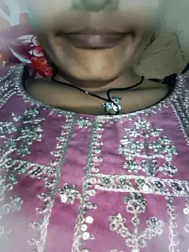 Snapshot of BaddieUnleashed chatting on 4, 5, 2026 BaddieUnleashed online show from 4, 5, 2026