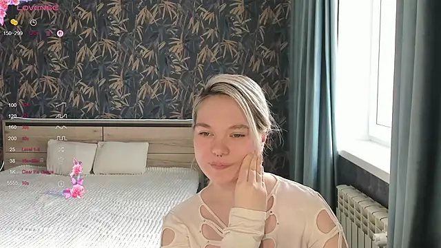 Snapshot of Anna_Delon chatting on 25, 4, 2026 Anna Delon online show from 25, 4, 2026