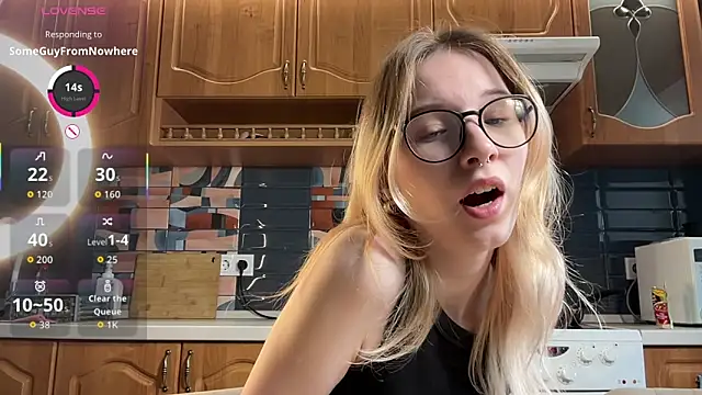 Snapshot of eileencrowday chatting on 14, 4, 2026 eileencrowday online show from 14, 4, 2026