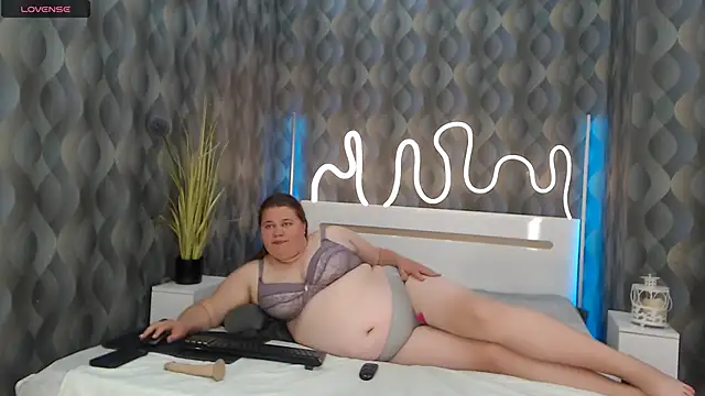 Snapshot of Bella_Blvck chatting on 3, 6, 2026 Bella Blvck online show from 3, 6, 2026