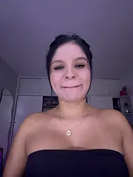 Snapshot of Elara_Luxe chatting on 17, 7, 2026 Elara Luxe online show from 17, 7, 2026