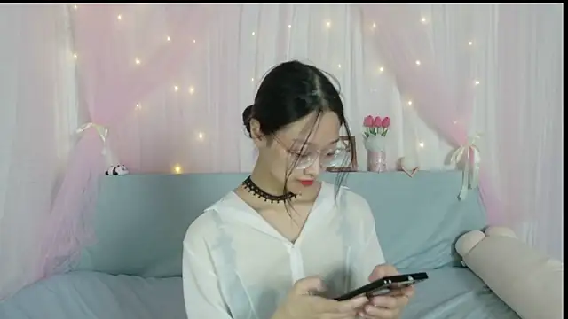 Snapshot of shy_pink_doll chatting on 31, 7, 2026 shy pink doll online show from 31, 7, 2026