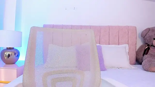 MiaFire   online show from 23, 5, 2026