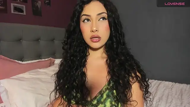 Snapshot of Charlotte_james1 chatting on 28, 5, 2026 Charlotte james1 online show from 28, 5, 2026