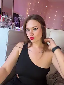 Snapshot of SweetLikaaa chatting on 6, 6, 2026 SweetLikaaa online show from 6, 6, 2026