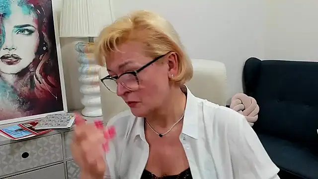 Snapshot of luna_xfantasy chatting on 7, 5, 2026 luna xfantasy online show from 7, 5, 2026