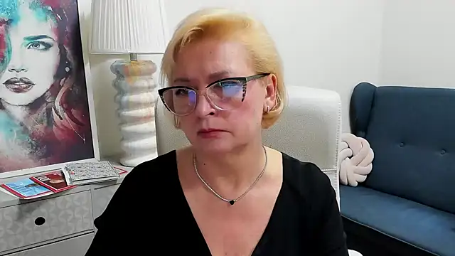 Snapshot of luna_xfantasy chatting on 8, 5, 2026 luna xfantasy online show from 8, 5, 2026