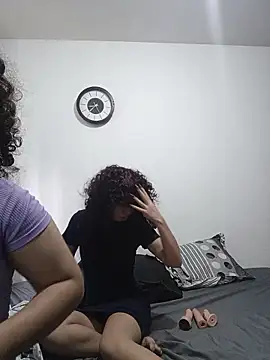 Snapshot of Chloe_and_Violeta chatting on 25, 4, 2026 Chloe and Violeta online show from 25, 4, 2026