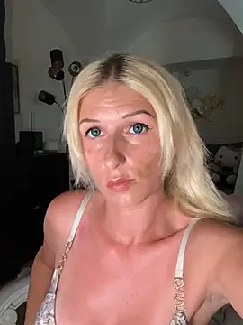 Snapshot of barbiplaymate chatting on 29, 6, 2026 barbiplaymate online show from 29, 6, 2026