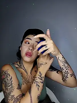 AteneaRockstar04 online show from 14, 4, 2026