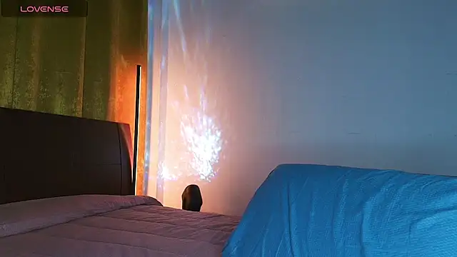 Lucaa ferrer online show from 6, 6, 2026