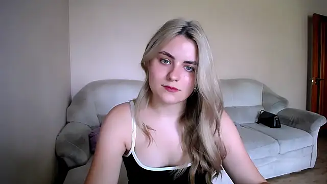 Snapshot of _shy_sabrina__ chatting on 4, 7, 2026 shy sabrina online show from 4, 7, 2026