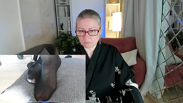Alexandra Kind online show from 5, 5, 2026