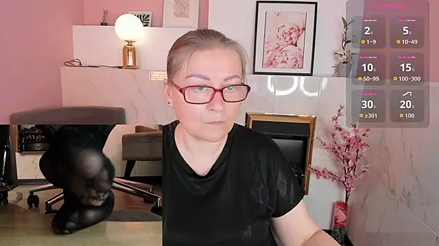 Alexandra Kind online show from 6, 6, 2026