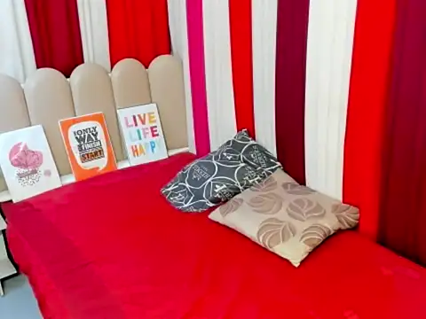 Snapshot of Seductive_aliyah chatting on 26, 4, 2026 Seductive aliyah online show from 26, 4, 2026