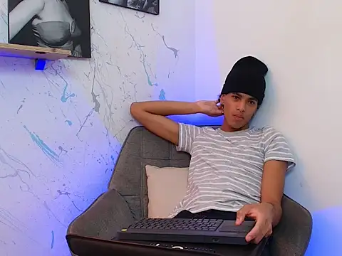 Gabriiel maddox online show from 15, 4, 2026