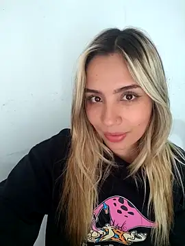 Snapshot of Bebitafiu chatting on 5, 5, 2026 Bebitafiu online show from 5, 5, 2026