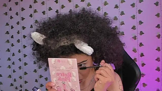 Snapshot of Liaaa_1 chatting on 12, 6, 2026 Liaaa 1 online show from 12, 6, 2026