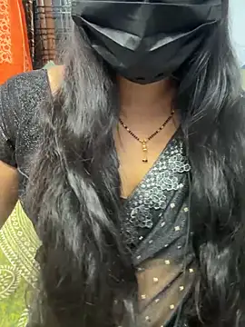 Snapshot of sweetylove01 chatting on 23, 4, 2026 sweetylove01 online show from 23, 4, 2026