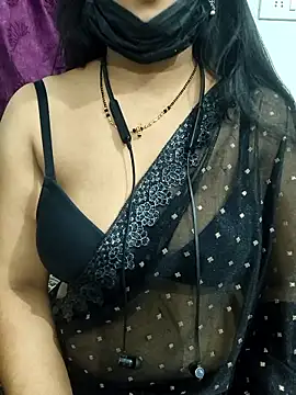Snapshot of sweetylove01 chatting on 25, 5, 2026 sweetylove01 online show from 25, 5, 2026