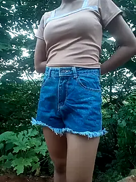 Snapshot of Elena_Mia chatting on 6, 7, 2026 Elena Mia online show from 6, 7, 2026