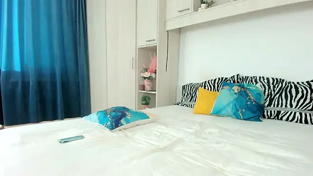 Mira Shine online show from 15, 7, 2026