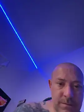 Snapshot of Whosdiss chatting on 22, 5, 2026 Whosdiss online show from 22, 5, 2026