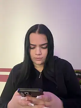 Snapshot of Elly_bttn chatting on 26, 7, 2026 Elly bttn online show from 26, 7, 2026