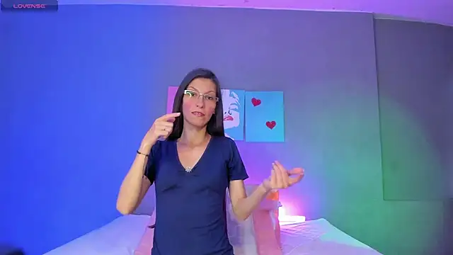 BunnyThompson online show from 22, 4, 2026