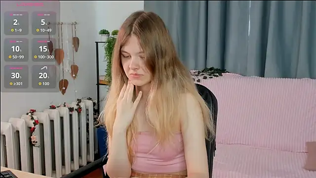 Snapshot of Glitch_Doll chatting on 27, 5, 2026 Glitch Doll online show from 27, 5, 2026