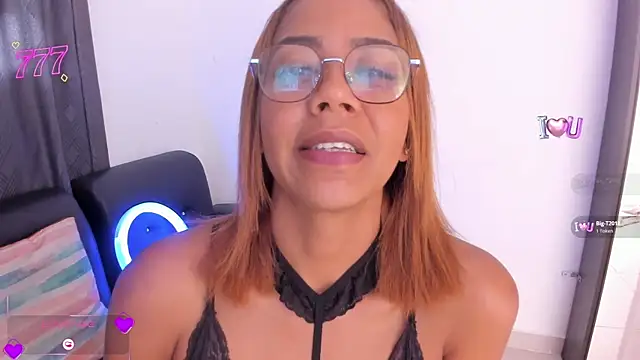 Snapshot of MalloryKim chatting on 2, 5, 2026 MalloryKim online show from 2, 5, 2026