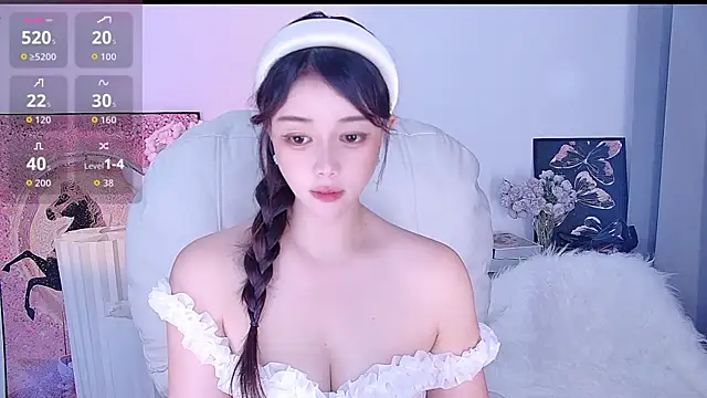 Snapshot of Moon-66 chatting on 14, 6, 2026 Moon-66 online show from 14, 6, 2026