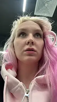 Snapshot of Olly_dolly chatting on 16, 4, 2026 Olly dolly online show from 16, 4, 2026