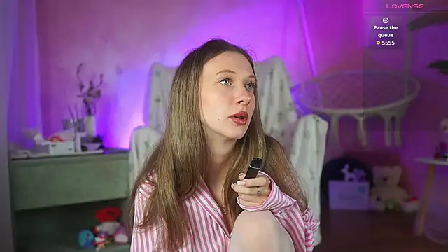 AlexiaPink online show from 24, 4, 2026