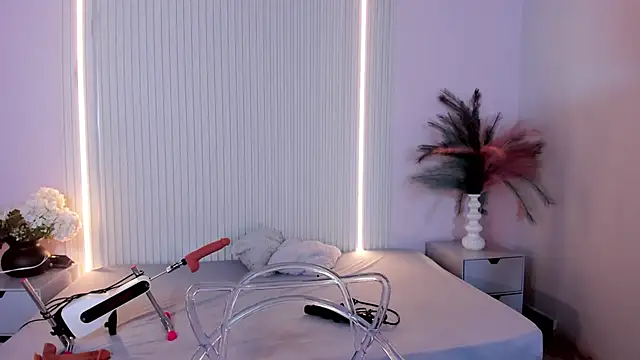 LucyWild8 online show from 19, 6, 2026