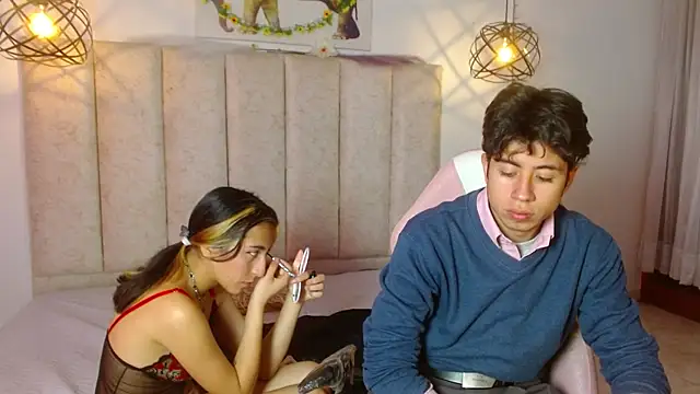 mrandmrsvixencs online show from 13, 5, 2026